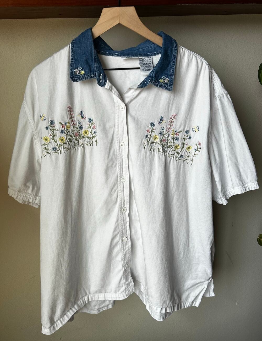Vintage Cottagecore Bobbie Brooks Floral Embroidered 26W 28W Denim Collar Shirt